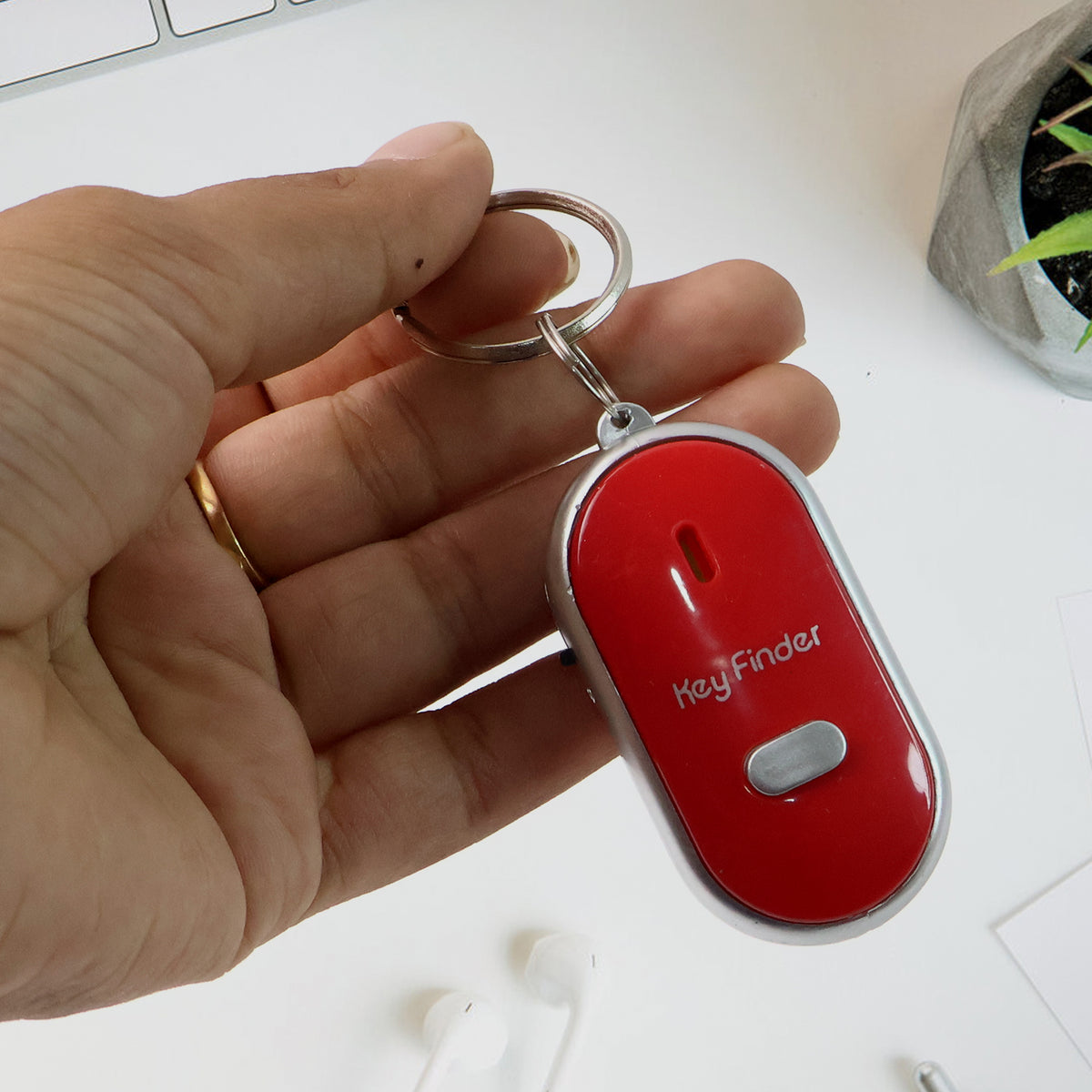 Whistle activated key finder keychain with LED light, view 3